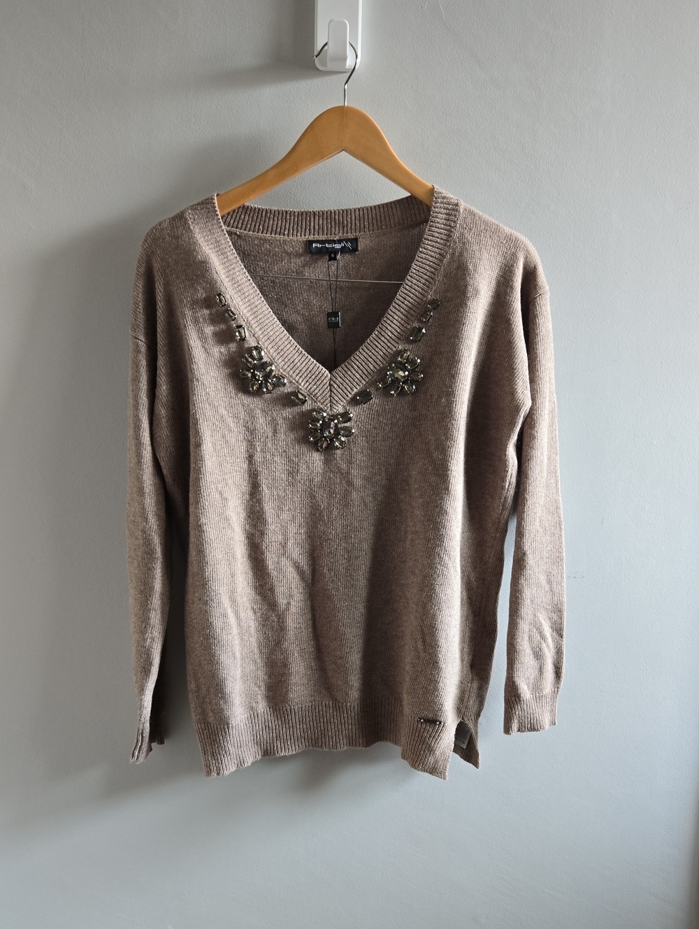 NWT Artigli Vneck Jewel Embellished Brown Sweater Size Small